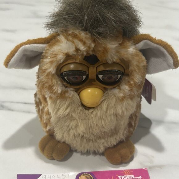 1998 FURBY GIRAFFE WITH Brown  EYES MODEL 70-800 TIGER ELECTRONICS LTD - Picture 4 of 6